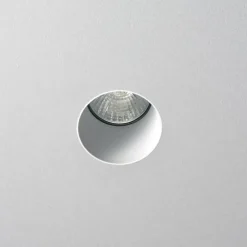 Oty Light Oprawy Wpuszczane<Pop P01 LED biały Ø4 - - oprawa wpuszczana białyŚwiatło: 6w LedMateriał: AluminiumOpcjonalnie: zasilacz, element montażowyPopularne kategorie: Oprawy wpuszczane, Oprawy wpuszczane nowoczesne, Oprawy sufitowe wpuszczane LED Nie wiesz na jaką lampę się zdecydować? Potrzebujesz pomocy w wyborze stylu, modelu, rozmiaru, a może mocy oprawy?